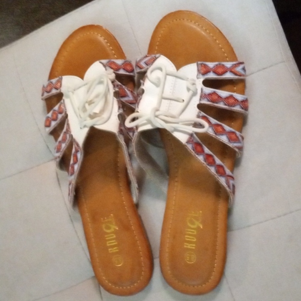 Rogue Helium Sandals size 8.5